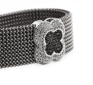 Bracciale acciaio elastico con decorazione in argento e pavé di zirconi
