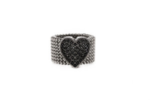anello cuore nero