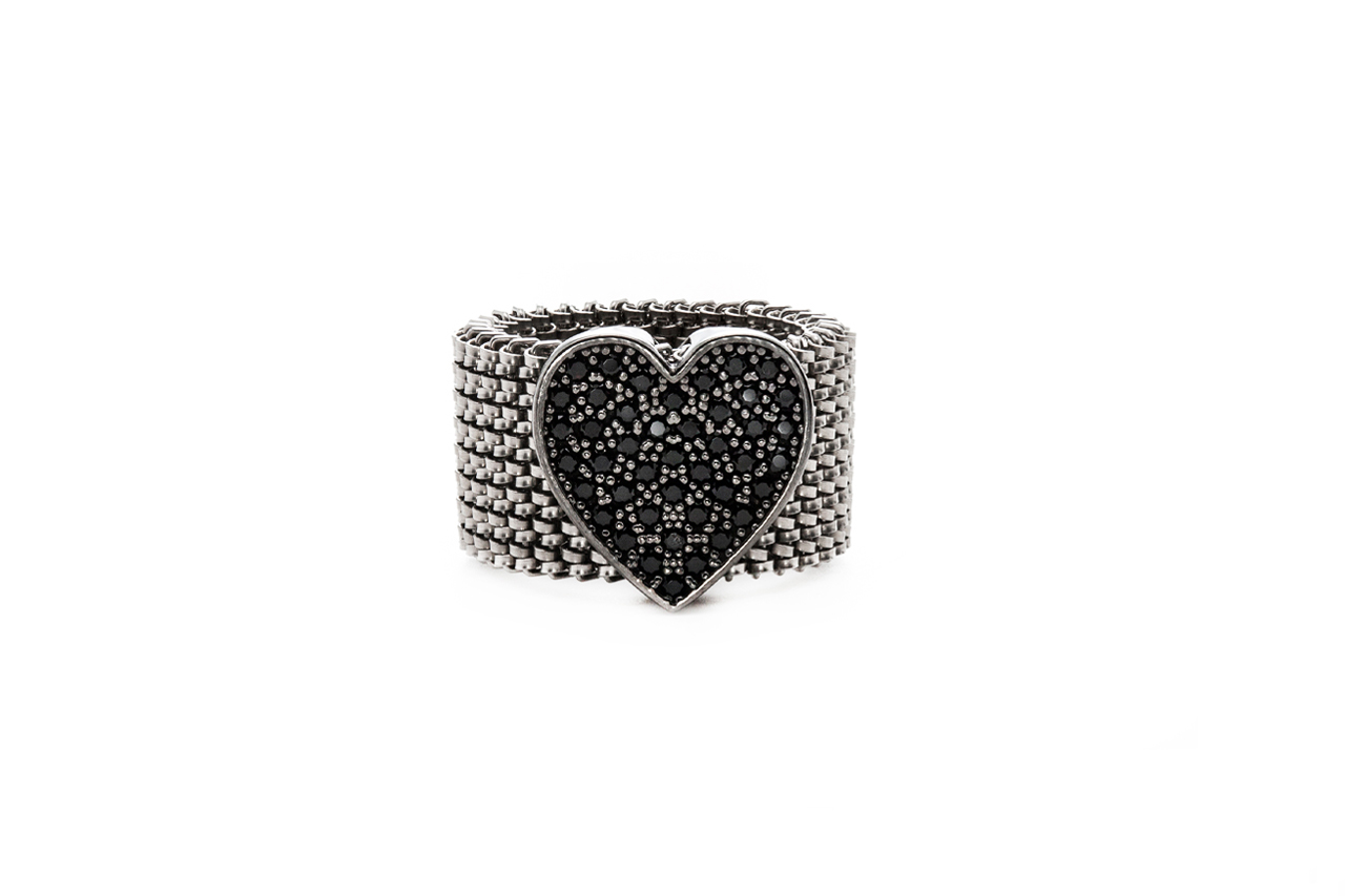 anello cuore nero